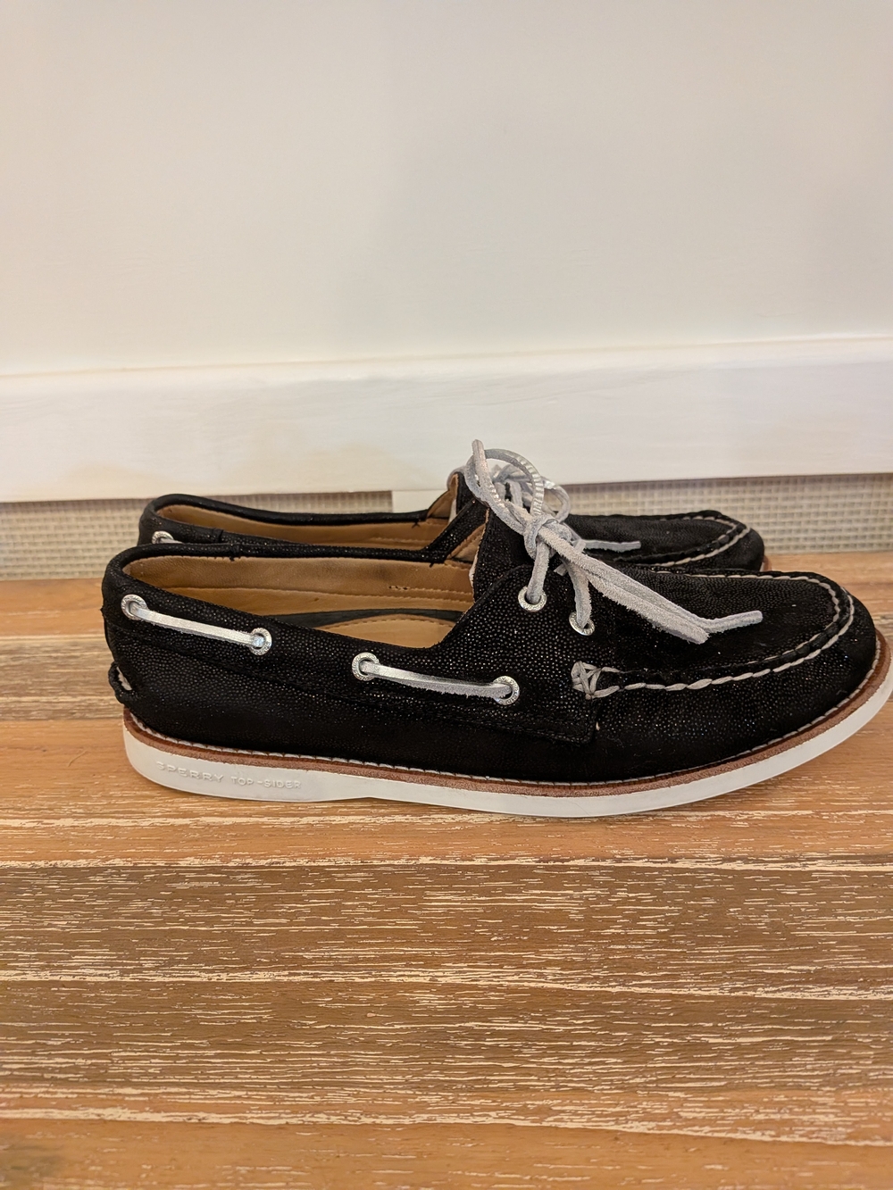 Sperry Women's Black Leather Boat Shoes. 8.5 (Gold Toe Edition) - Picture 4 of 10
